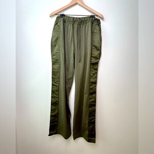 Nike Dri-FIT Devin Booker Pants Men’s M Olive Green Loose Fit Joggers NWT $135